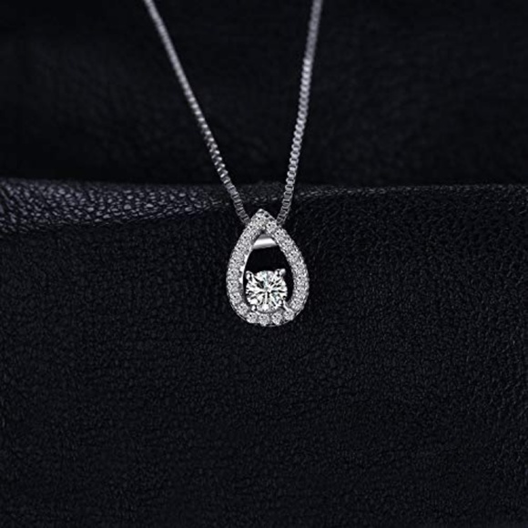 💋 Elegant Solitaire Pendant - 925 Sterling Silver - Picture 6 of 7